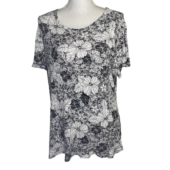 croft & barrow Tops - Croft & Barrow Stretch Black & White Floral Top